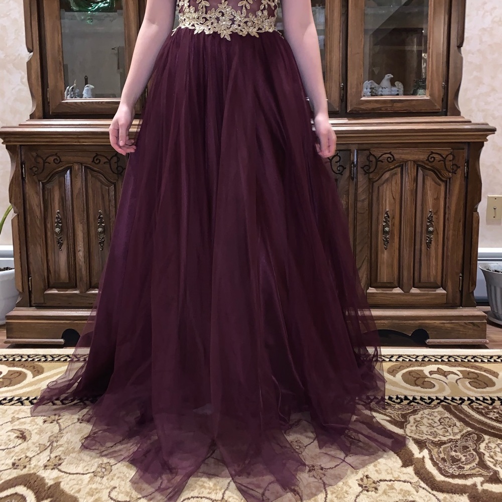 Dress - Picture 2 of 6